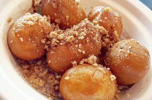 Loukoumades.